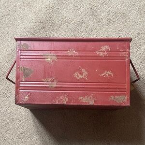 Red Vintage-Style Metal Storage Box e Co Op